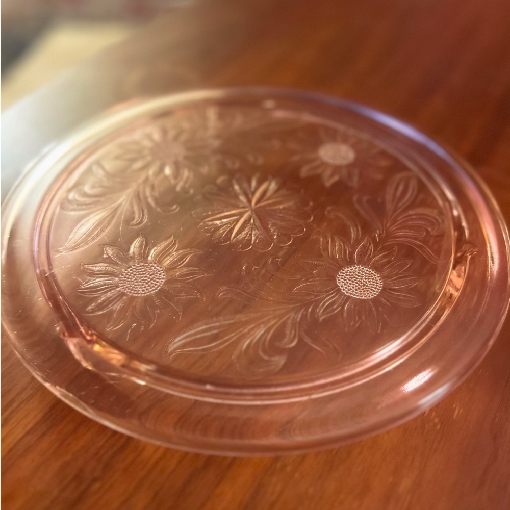 Vintage ’30s pink Depression glass Jeanette Glass Company sunflower cake stand